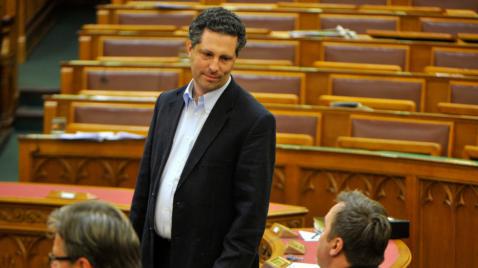 Schiffer András: a Fidesz adópolitikája továbbra is a gazdagokat segíti