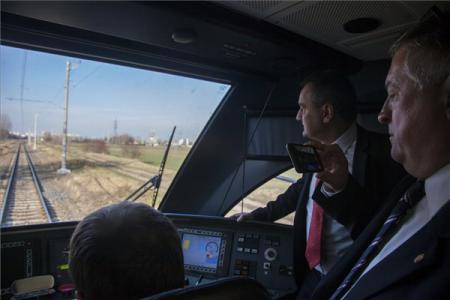 Befejezõdött a Szombathely-Zalaszentiván vasútvonal korszerûsítése
