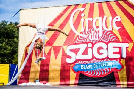 Cirkusz, tánc, színház: mûfajok keveredése a Szigeten